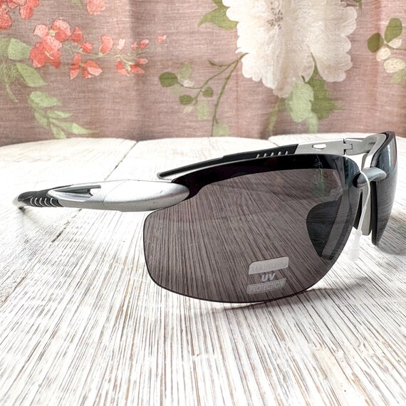 Oversized Wrap-around Rimless Sunglasses, Black/silver  display picture 1