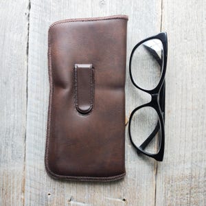 custodia protettiva tascabile per occhiali marrone scuro in similpelle nos deadstock vintage accessori per occhiali accessorio per occhiali unisex/uomo/donna nuovo