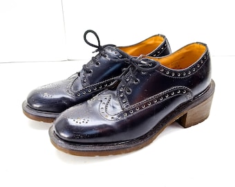 Doc martens hot sale wingtip shoes