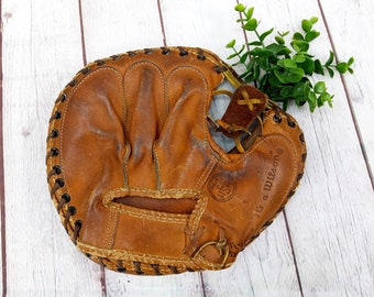 vintage worn leather baseball glove, bill freeham catchers mitt, wilsons USA