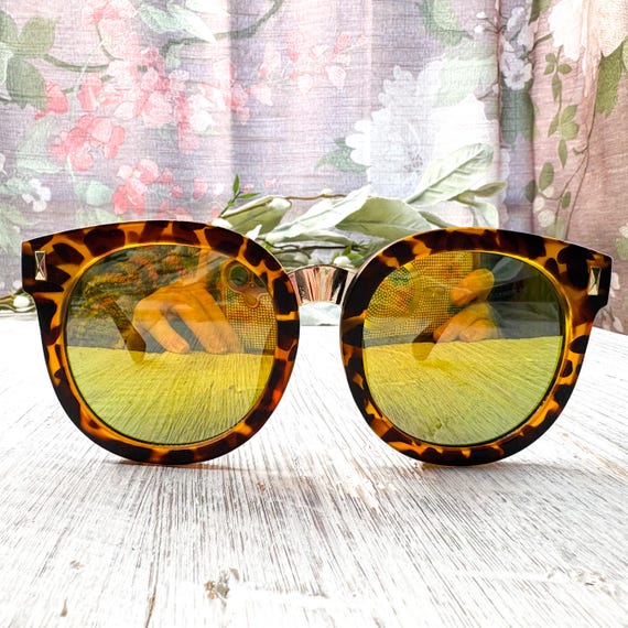 Oversized Round Sunglasses: Tortoise-Shell with G… - image 2