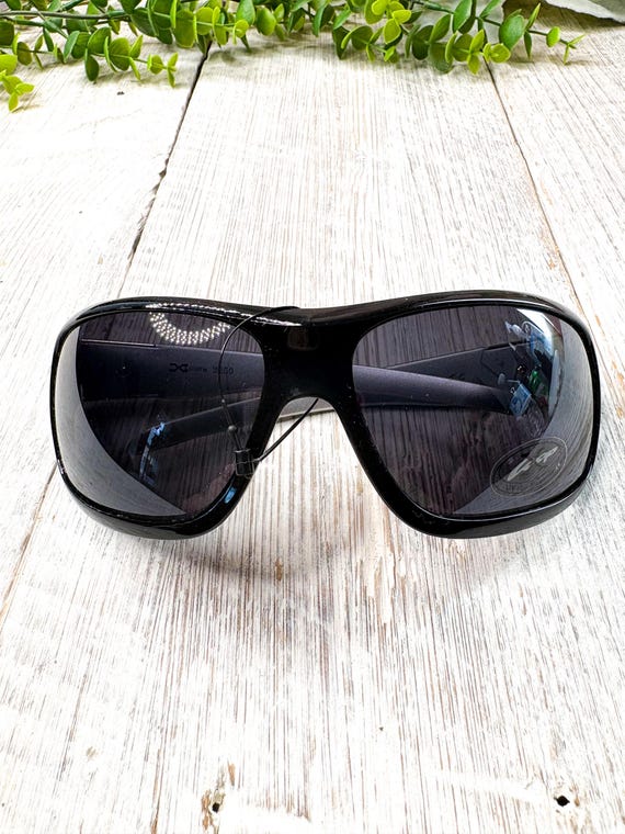 Oversized Black/Silver Wrap-Around Sunglasses: Dark Lenses View 6