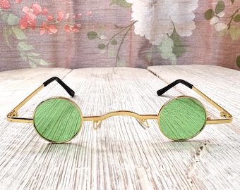 Steampunk Sunglasses: Gold Frame with Green Lens, UV Protection