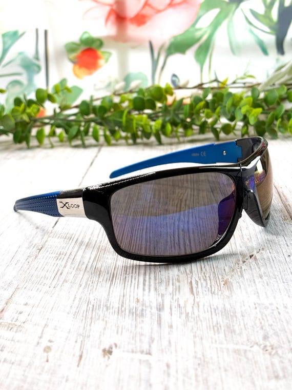Oversized Square Wrap-around Sunglasses: Black and Blue With  display picture 1