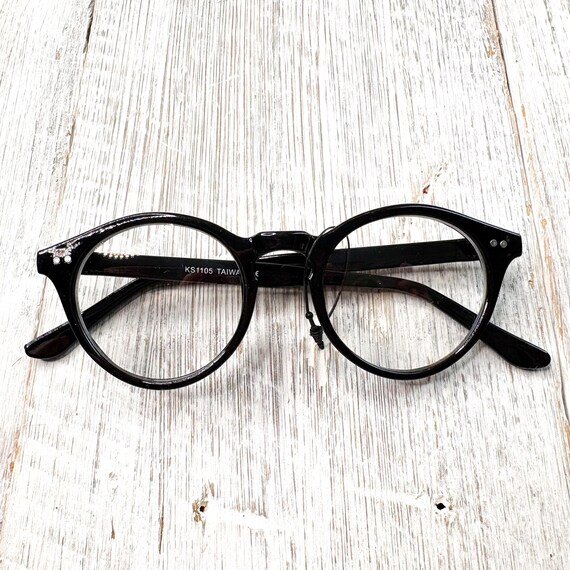 Round Clear Lens Glasses: Black Eyeglasses View 6