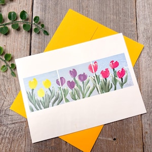 Cartão de felicitações em branco com flores de tulipa coloridas para ela/mulher/mãe/irmã/tia/amiga/colega de trabalho/parente, estoque morto vintage