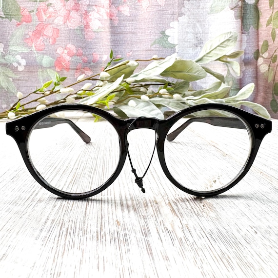 Round Clear Lens Glasses: Black Eyeglasses