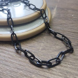 chunky black layering necklace unisex jewelry men/women oversized metal chain-link choker cosplay/costume modernist/brutalist paperclip