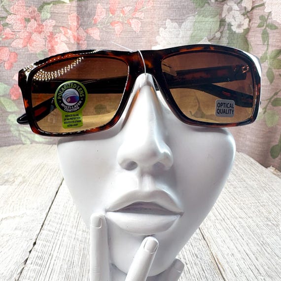 square tortoise-shell sunglasses polarized lenses… - image 4