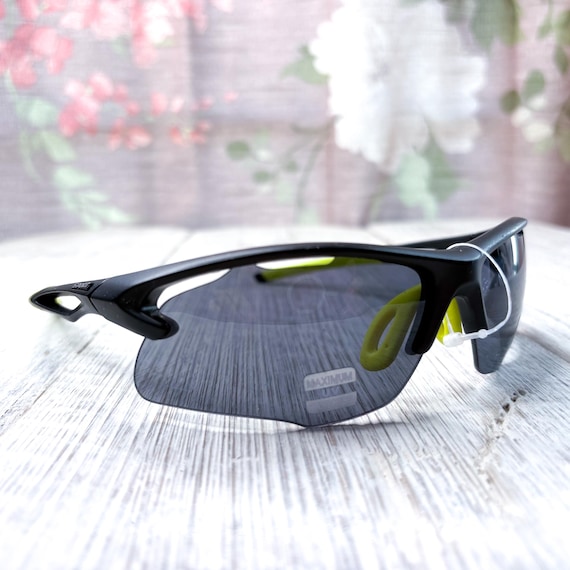 Oversized Wrap-around Trendy Sunglasses with UV Protection TYA Oversized Trendy Wrap Around Sunglasses for Women Men  main image 3