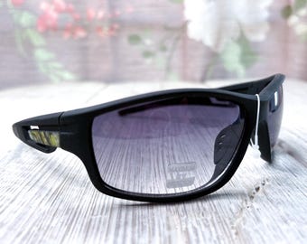oversized wrap-around sunglasses, black/green, unisex/men/women sunglass accessories uv 400 protection
