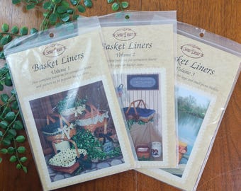basket liners/garters sewing pattern 1pc small/large picnic baskets shabby chic decorative kitchen decor 1990s 90s home decor sew dear