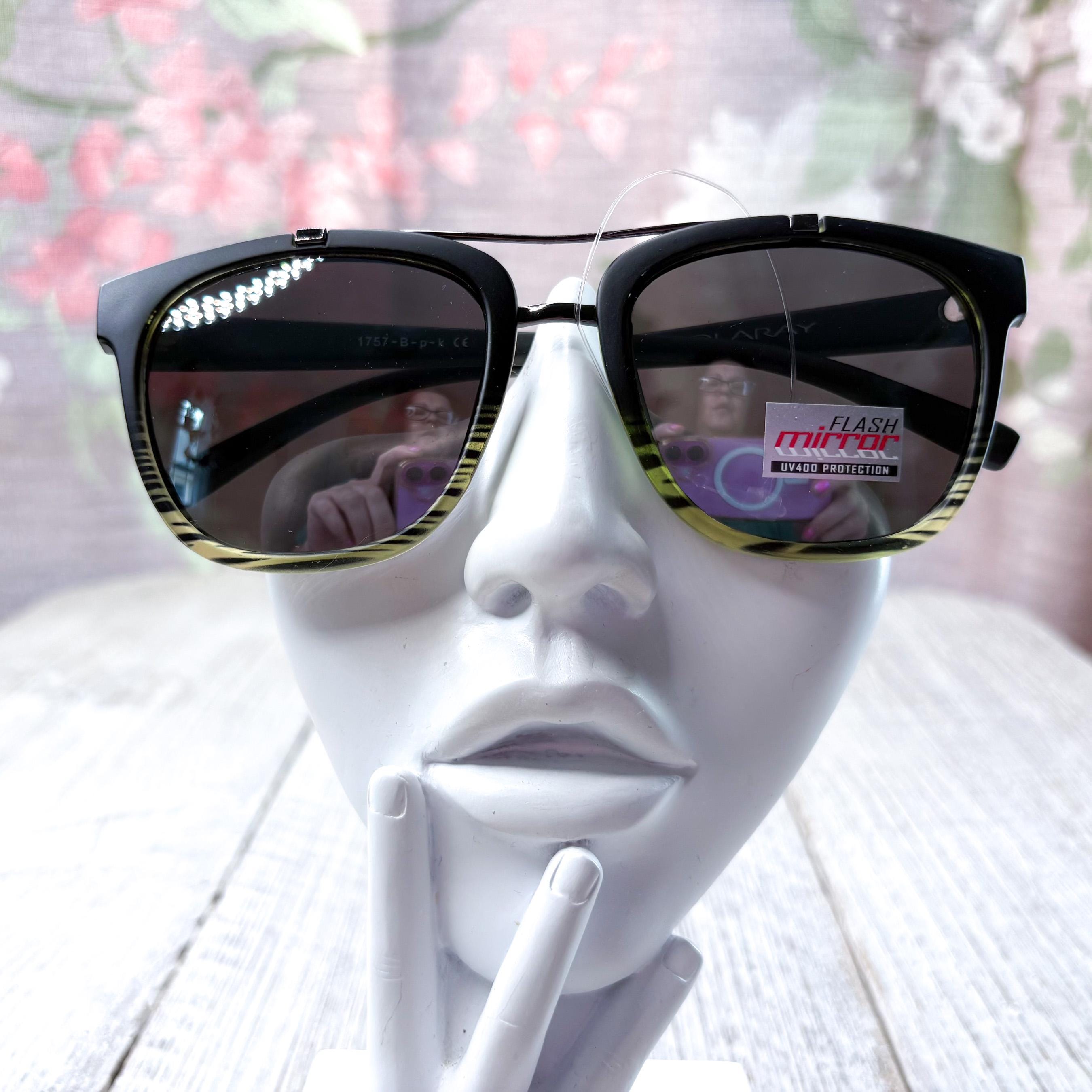 Retro Oversized Square Aviator Sunglasses with UV400 Protection Oversized Square Aviator Sunglasses: Black & Green, UV 400  main image 2