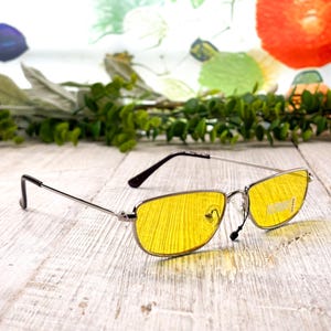Unique Vintage‎ Vibrant Yellow Sunglasses YELLOW GLASSES CLASSIC CLEAR LENS 80s 90s VINTAGE RETRO  main image 4