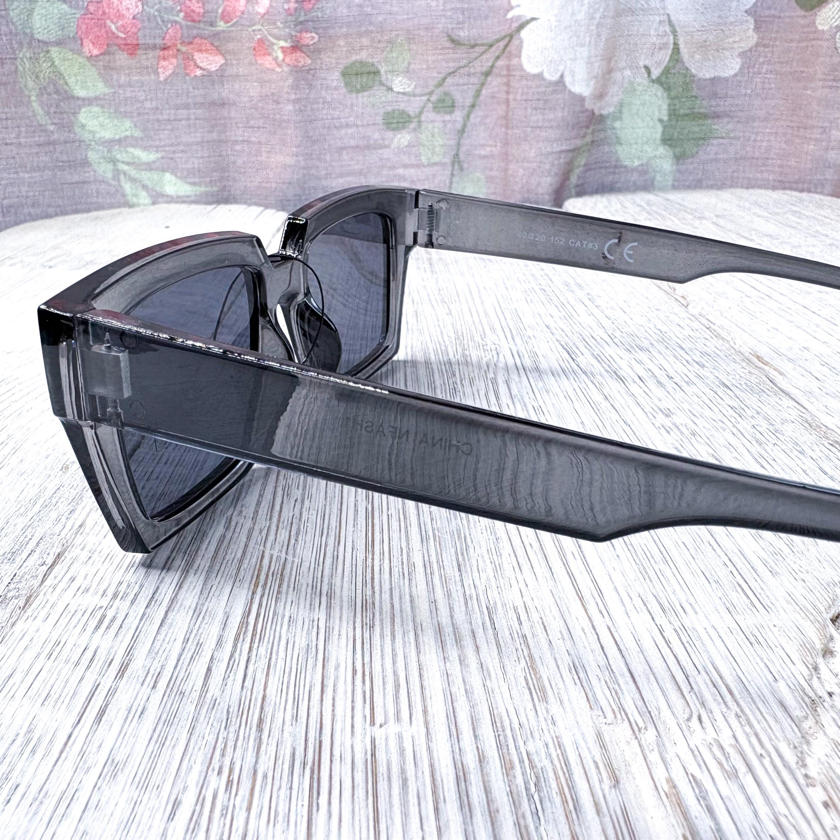 Oversized Y2K Cat Eye Square Sunglasses UV400 Unisex Oversized Square Cat-eye Sunglasses: Brown Gradient Lenses  main image 4