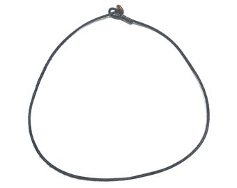 Mens womens unisex thin black leather necklace