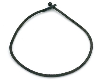 Collar unisex de cuero negro de 4 mm de grosor para hombre y mujer.