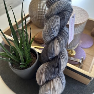 Hand-dyed sock yarn, wool, yarn, knitting, crochet, self-dyed sock yarn