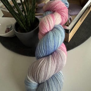 Hand-dyed sock yarn, wool, yarn, knitting, crochet, self-dyed sock yarn