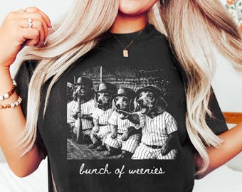 Camiseta divertida de béisbol con perro salchicha, camiseta "Bull of Weenies", camiseta gráfica de perro salchicha, camiseta de béisbol para mamás de perros, linda camiseta para fans de los perros salchicha, Comfort Colors