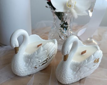 Swan Wedding Favor Candle – Handmade Soy Wax with Wooden Wick