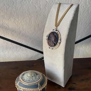 Kaya Gold African Cameo Necklace