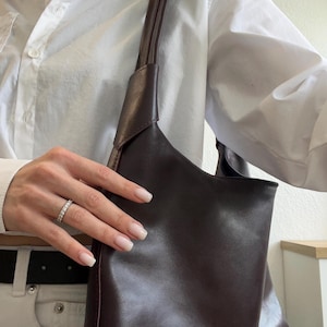 Burgundy Leather Shoulder Bag – Handmade Tote for Women – Minimalist leather bag – Laptop Work Bag – Leather Crossbody