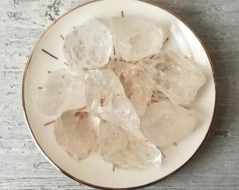 Ruw bergkristal - Natuurlijk ruw kwarts - Meestergenezer - Krachtsteen - Kristalgenezing - Meditatie-instrument - Altaarsteen -