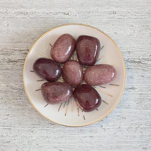 Rote Muskovit Trommelsteine