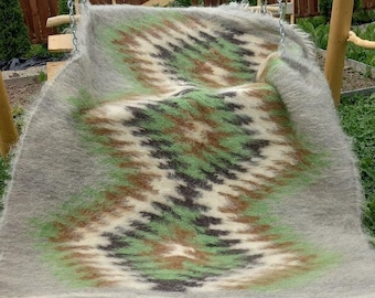 Handcrafted Wool Blanket – Weighted Cozy Throw, One-Side Brushed Bedspread, Rustic Boho Rug, Natural Sheep Wool Coverlet (4.9×6.9 ft)