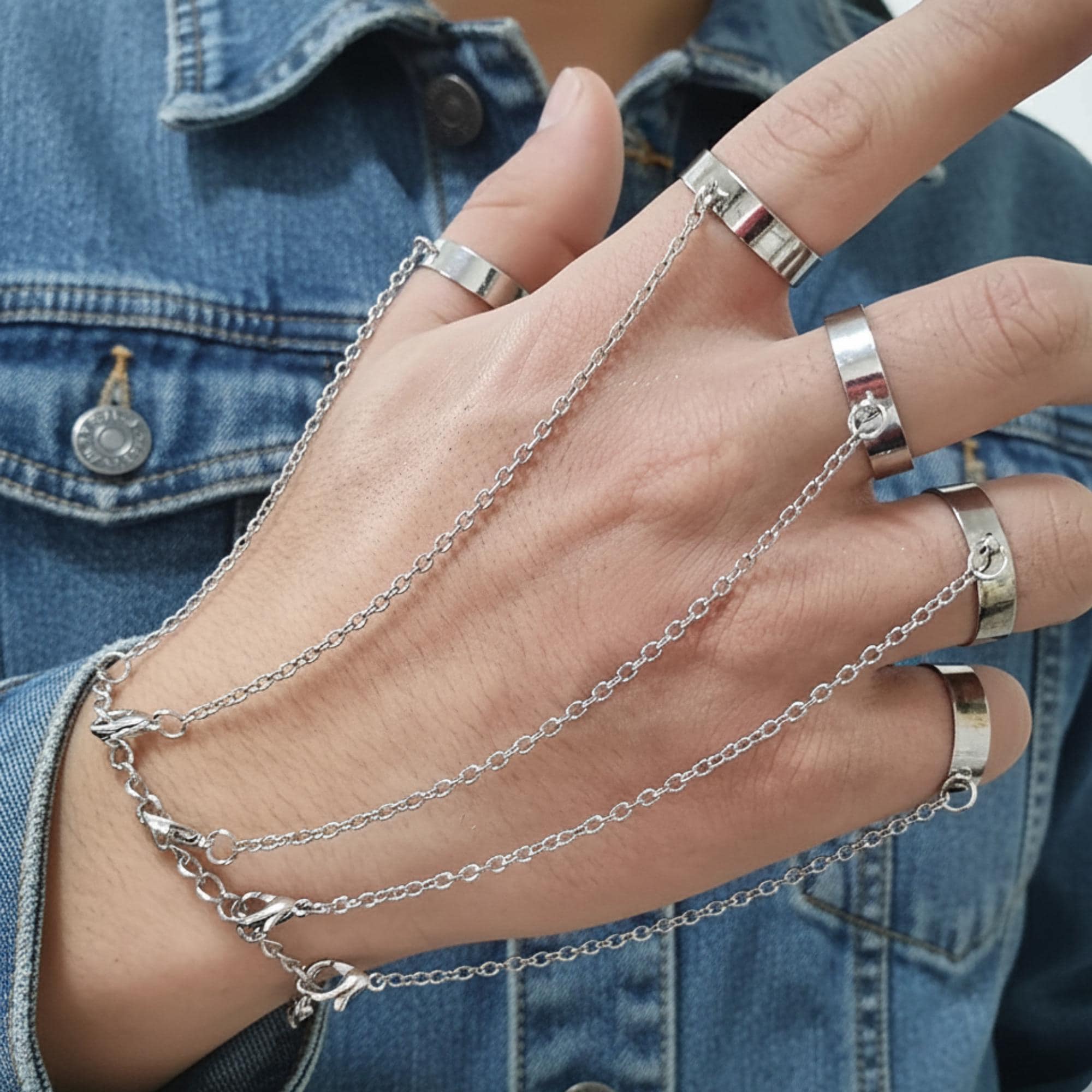 Nieuwe Sieraden Mode Persoonlijkheid Punk Schedel Hand Bone Wilde Vijf Vinger Ring Armband Verstelbare Eén Ketting kopen vanaf een prijs van 3.9