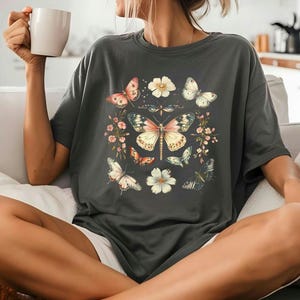 Butterfly Shirt Comfort Colors®, Cottagecore Monarch Butterfly Shirt, Mother&#39;s Day Shirt, Nature-Inspired Shirt for Butterfly Lovers