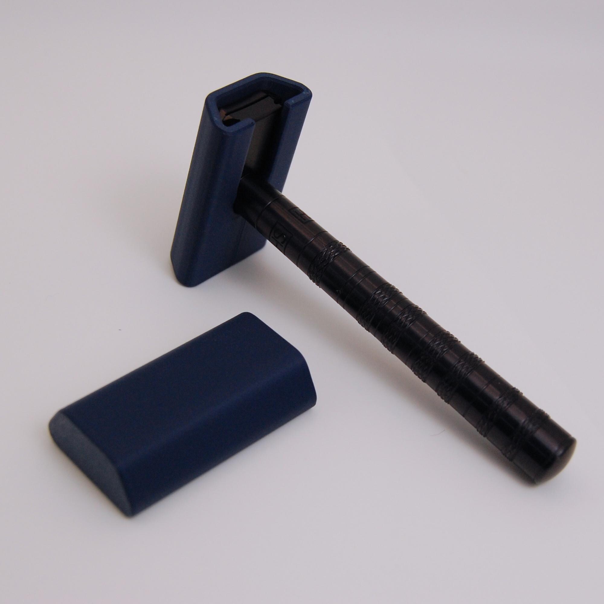RAZOR スマホケース Lサイズ Henson Razor Travel Cover: AL13 or Ti22, Secure Blade Protection