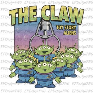 Puede incluir: Gráfico de estilo vintage con el texto "THE CLAW" sobre una máquina de garra y varios extraterrestres verdes de tres ojos de la película "Toy Story". Los extraterrestres visten uniformes azules. El fondo tiene un aspecto descolorido.