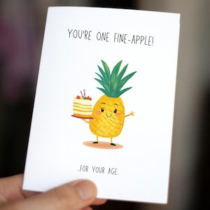 Grappige ananas verjaardagskaart, sarcastische fruit woordspeling kaart, onbeleefde verjaardagskaart voor vriend, leuke kaart voor hem haar, verjaardagskaart echtgenoot,