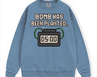 Comfort Colors Pixel Bomb Shirt – Retro FPS Gaming Tee – Funny Clutch Gift – Tactical Gamer Apparel – Esports Pixel Art T-Shirt