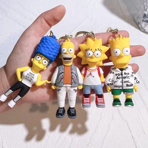 Streetwear Simpsons Keychain, Hypebeast Homer Bart Lisa Marge Keyring, Anime Hype Clothes Backpack Charm, Cute Rubber Keychain, Geek Gift