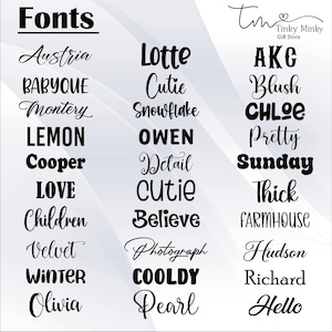 K&ouml;nnte beinhalten: Grafik mit verschiedenen Schriftarten in schwarzer Schrift. Das Wort "Fonts" steht oben, mit Schriftnamen wie "Austria", "Lotte" und "AKG" darunter. Das Logo "Tinky Minky Gift Store" befindet sich in der oberen rechten Ecke.