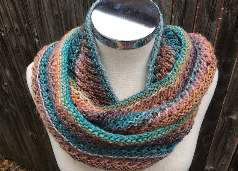 Turquoise & Pink Infinity Moebius Scarf KNITTING SALE SC6 image 1