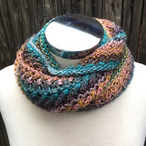 Turquoise & Pink Infinity Moebius Scarf KNITTING SALE SC6 image 3