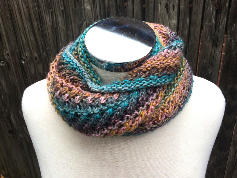 Turquoise & Pink Infinity Moebius Scarf KNITTING SALE SC6 image 3