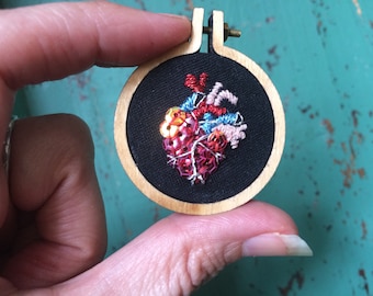 Anatomical Heart Hoop Art - Mini Embroidery - Anatomical Art -  Valentines Gift - Romantic Gift - Gift for Doctor, Nurse, Health Worker