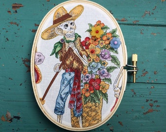 Day of the Dead Decor - Embroidery Hoop Art - Halloween - Dia de los Muertos Decor - Skeleton Art