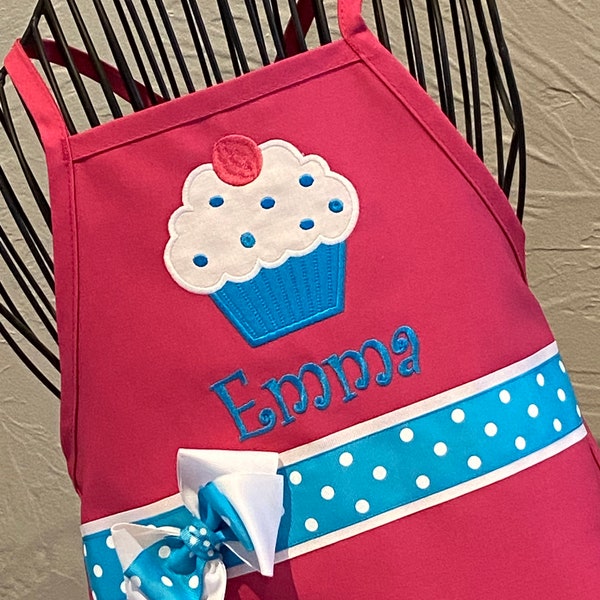 Cupcake Apron, Personalized Embroidery, Apron with Name, Birthday Party Favor, Birthday Gift, Chef Apron, Mommy and Me Aprons