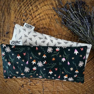 Lavender Eye Pillow – Aromatherapy Relief & Meditation Aid | Washable Cover | Relaxation Gift | Yoga, Sleep and Stress Relief
