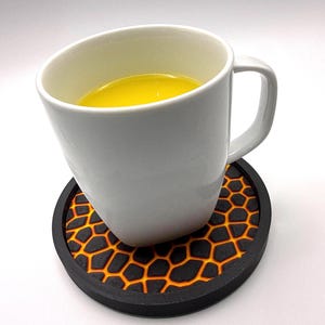 OSRS Infernal Onderzetter & Houder | Old School RuneScape Geïnspireerde 3D Geprinte Lava Drinkmat | Gaming Bureau Accessoire | Mini Display Base