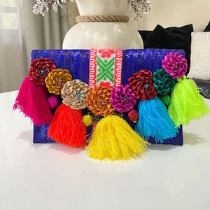 Clutch de palma mexicana hecho a mano: bolso bohemio para festivales con borlas y flores de piña