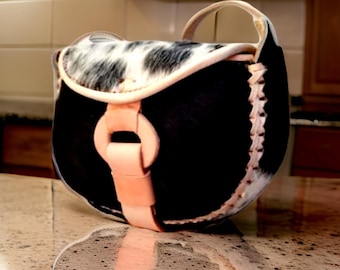 Handgefertigte Crossbody Geldbörse aus Rindsleder: Western Hair-on-Hide Saddle Bag