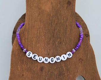 Pulsera elástica de la amistad con cuentas inspirada en Stray Kids Bias / Kim Seungmin "Seungmin"