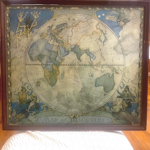 ナショナル ジオグラフィック 1928 東半球の発見の地図。N.C. ワイエスによるオリジナルの額入り。16 世紀の探検家の偉業を描いた絵画